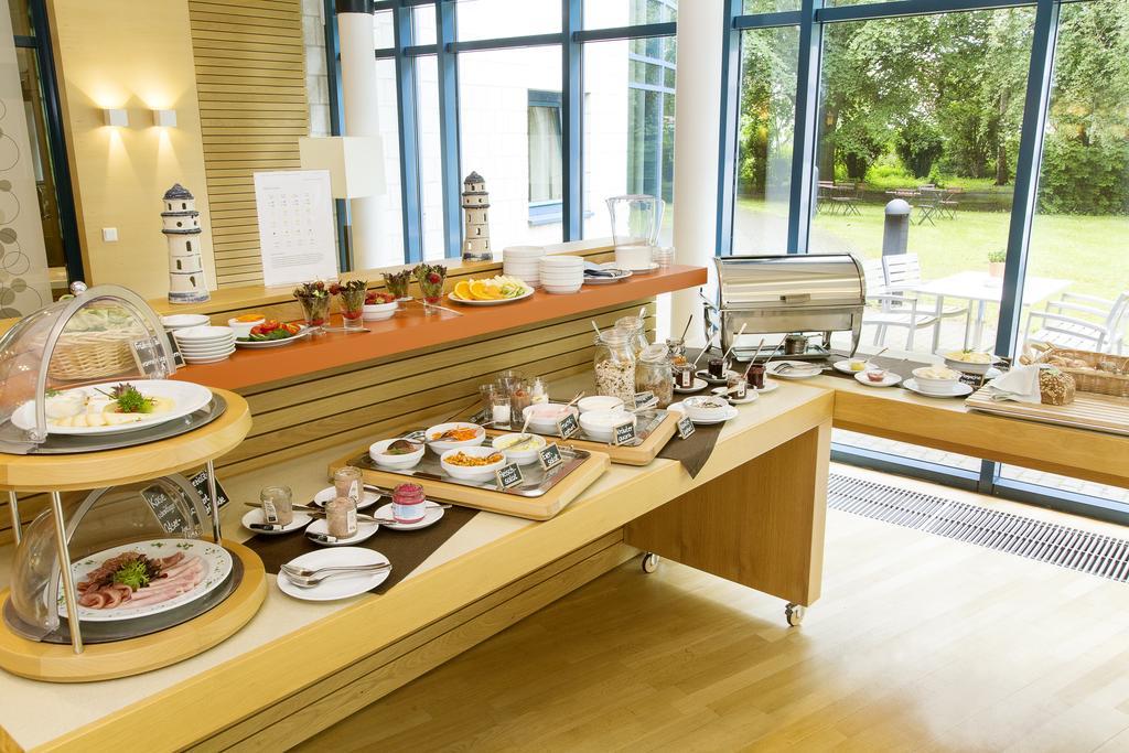 Hotel Ostseelaender Zussow Экстерьер фото